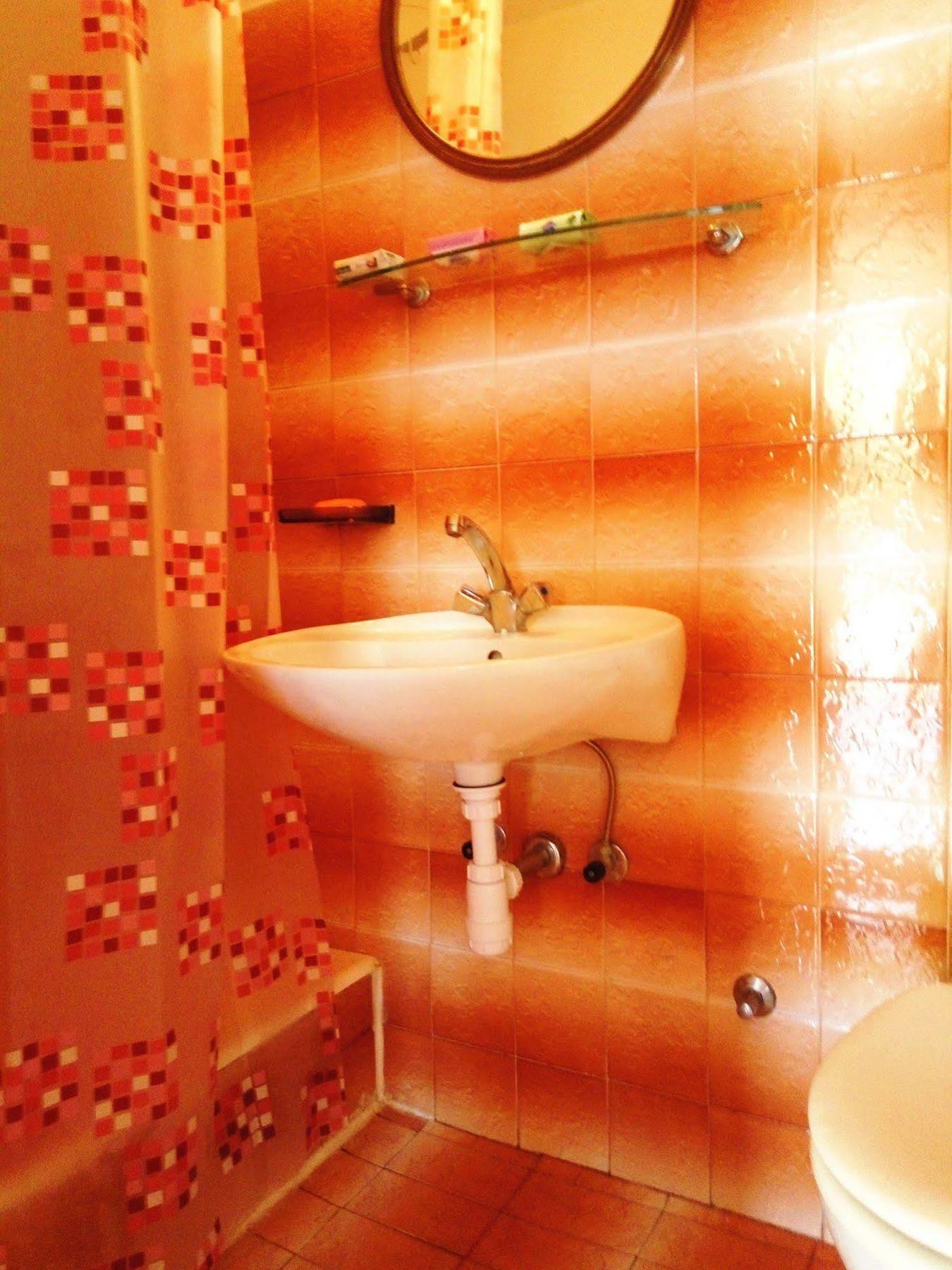 מליני Guest House Kate מראה חיצוני תמונה